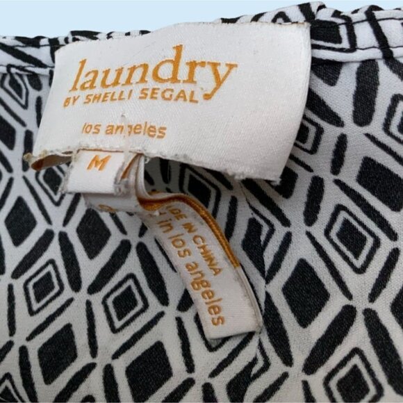 LAUNDRY LADIES SLEEVELESS KEYHOLE RUCHED PLEATED BLACK WHITE BLOUSE SIZE MEDIUM - Picture 2 of 10